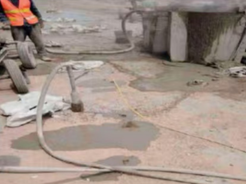 广州水泥混凝土路面板底注浆技术 路面脱空注浆整治方案